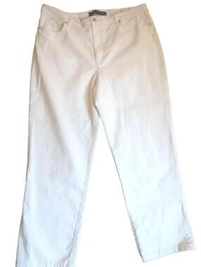Gloria Vanderbilt White Straight Leg Jeans Size 18